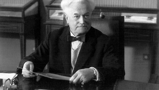 Hans-wildorf installé à son bureau